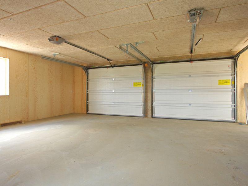 104296-garage1.jpg